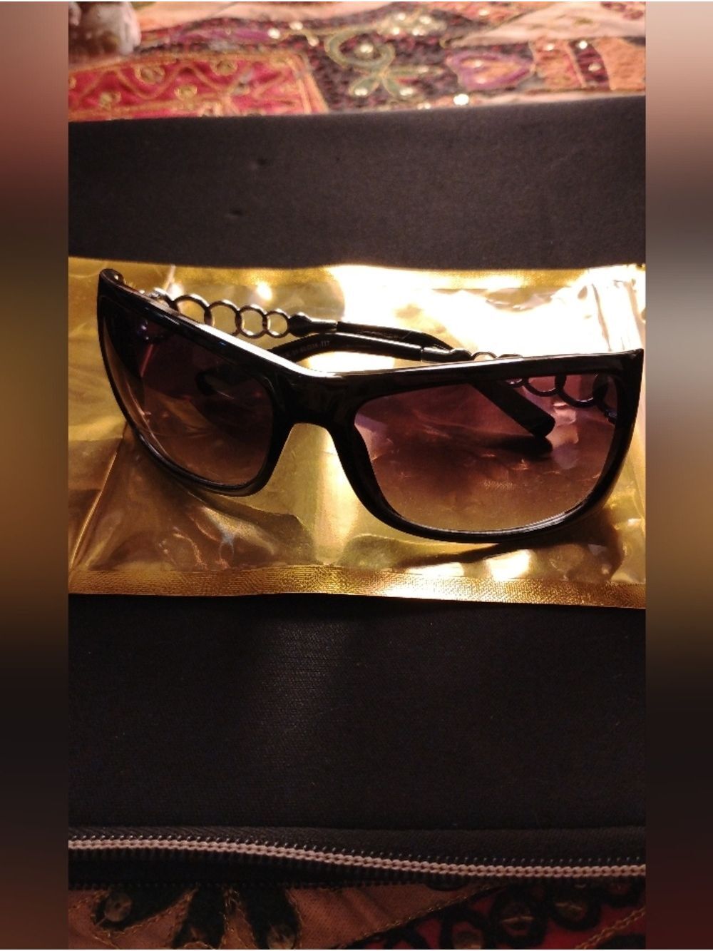 Guess Large Frame Sunglasses #6332. Black With Silver Metal Geometric Arm Design